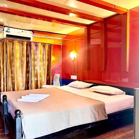 Harmony Houseboats Hotel Alappuzha Exterior foto