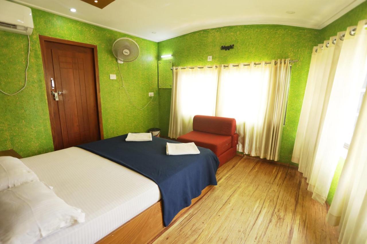 Harmony Houseboats Hotel Alappuzha Exterior foto