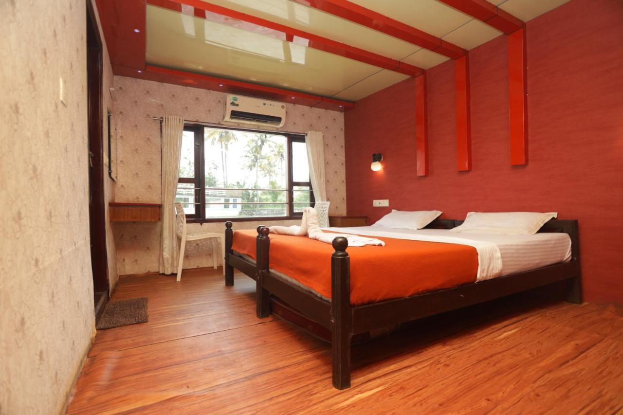 Harmony Houseboats Hotel Alappuzha Exterior foto