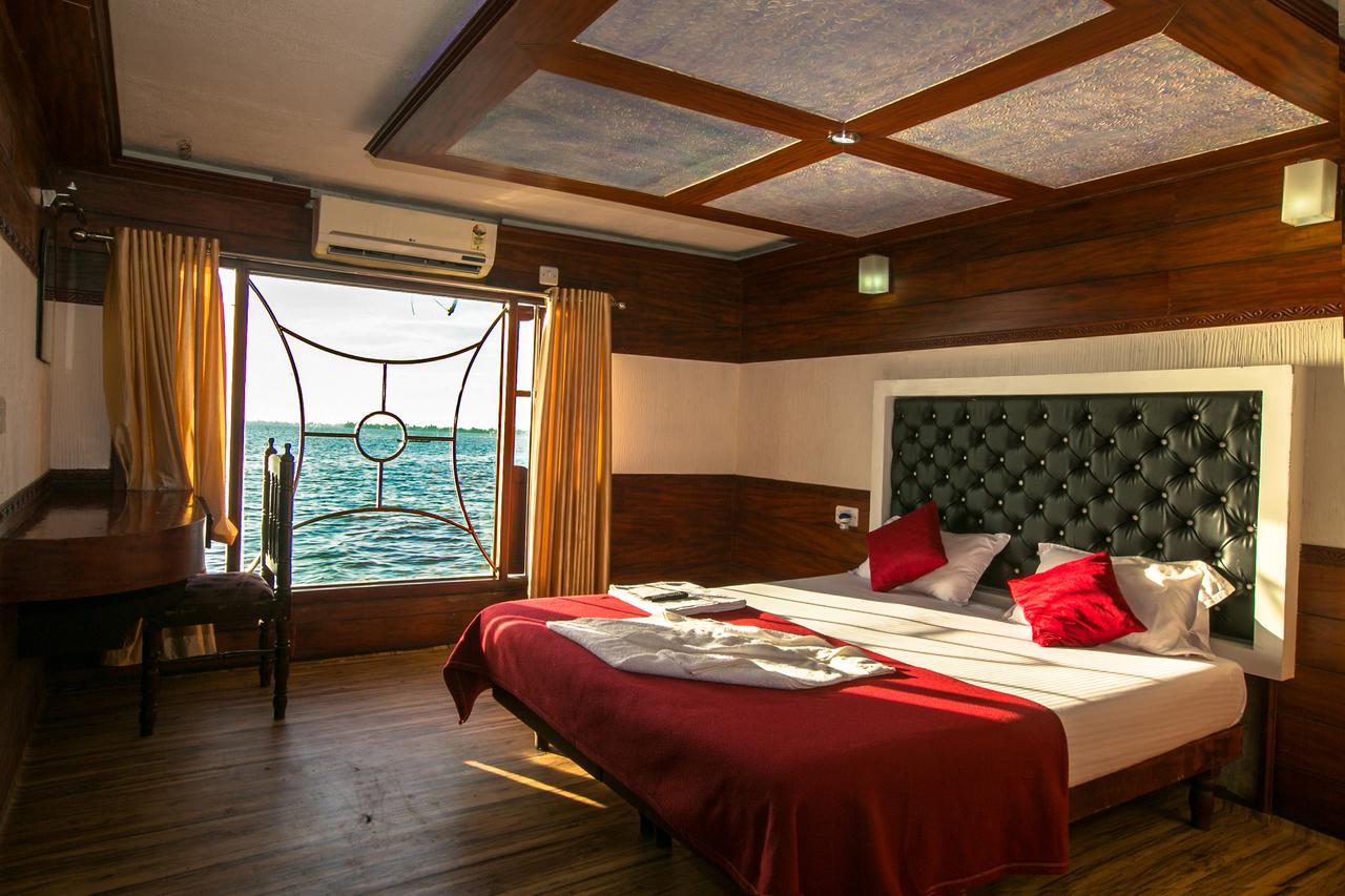 Harmony Houseboats Hotel Alappuzha Exterior foto