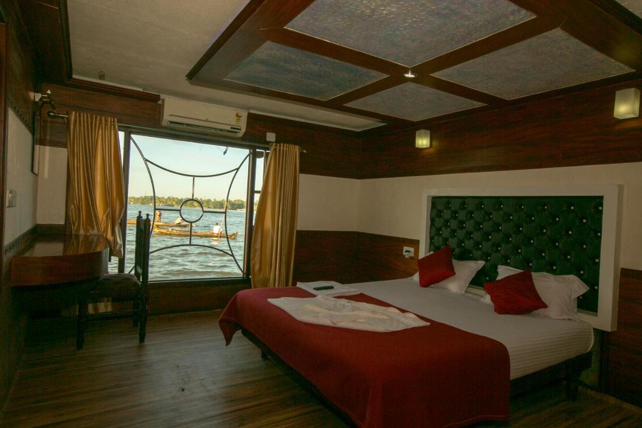 Harmony Houseboats Hotel Alappuzha Exterior foto